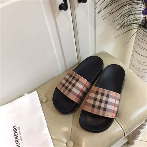 burberry slippers price.